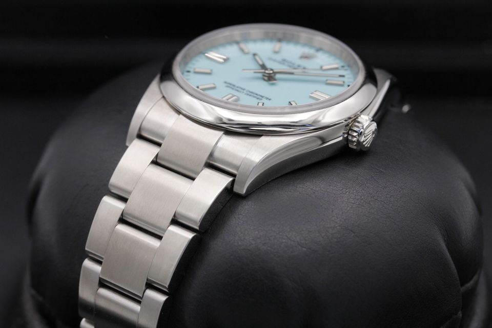Rolex Oyster Perpetual 126000 Image 2